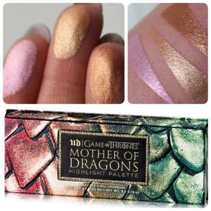 UD Mother of Dragons highlighter palette